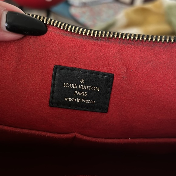 SOLD !!! / Louis Vuitton Truileres MM - Picture 7 of 17